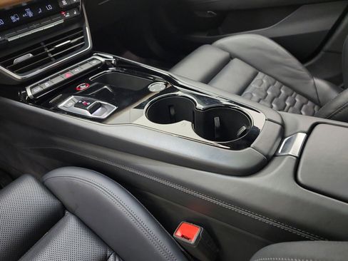 Used 2023 Audi e-tron GT Premium Plus image 13