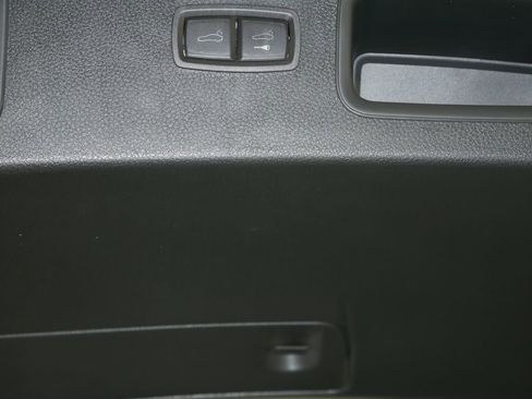 New 2026 Porsche Macan AWD/4WD image 22