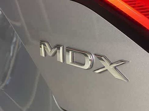 Used 2022 Acura MDX SH-AWD w/ Technology Package image 9