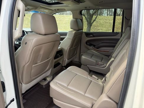 Used 2015 Chevrolet Suburban LTZ image 15