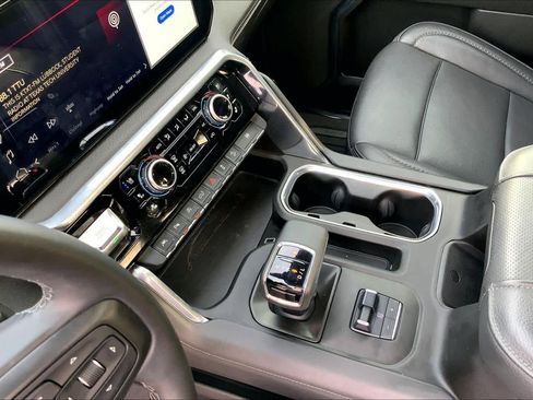 Used 2024 GMC Sierra 1500 Denali w/ Technology Package image 16