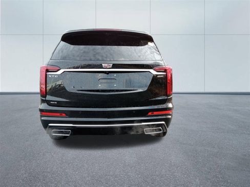 Certified 2025 Cadillac XT6 Premium Luxury w/ Platinum Package image 5
