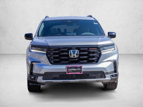 New 2025 Honda Pilot TrailSport image 2