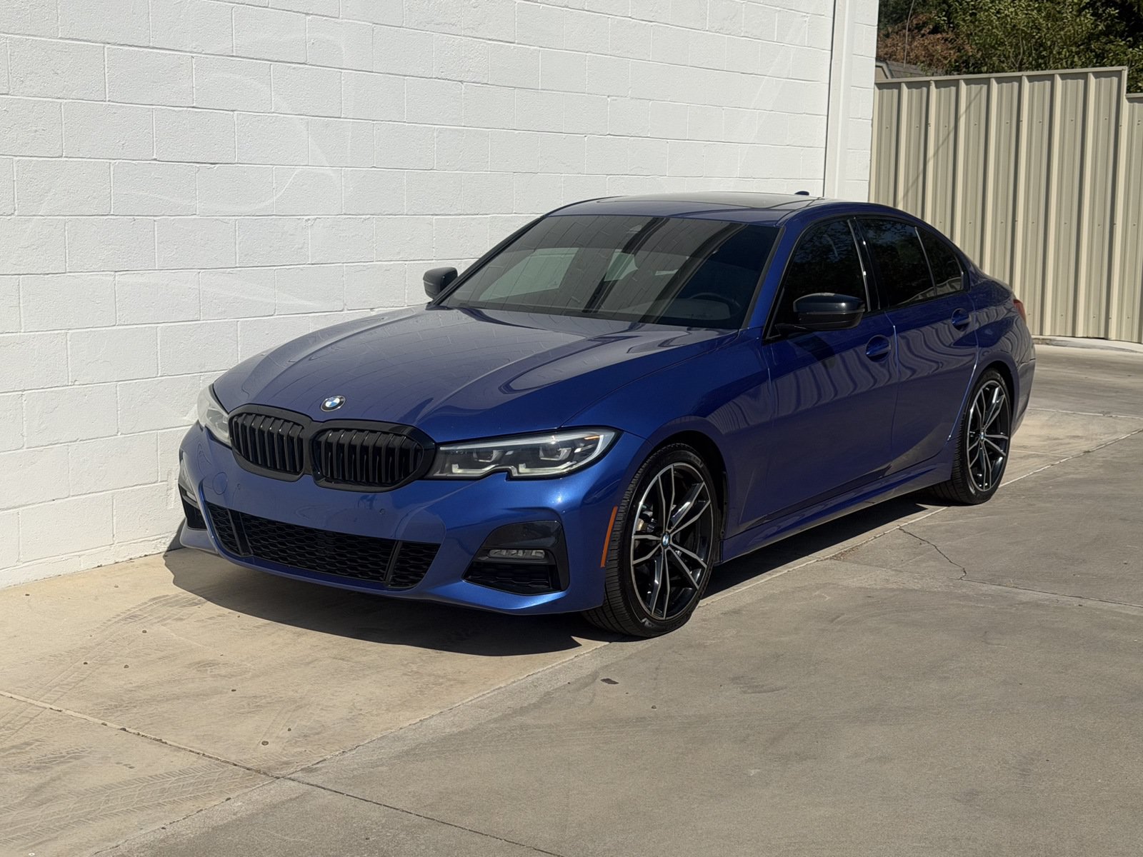 Used 2021 BMW 330i Sedan w/ M Sport Package RWD image 9