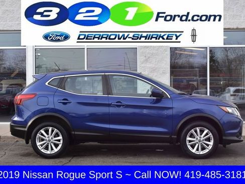 Used 2019 Nissan Rogue Sport S image 3