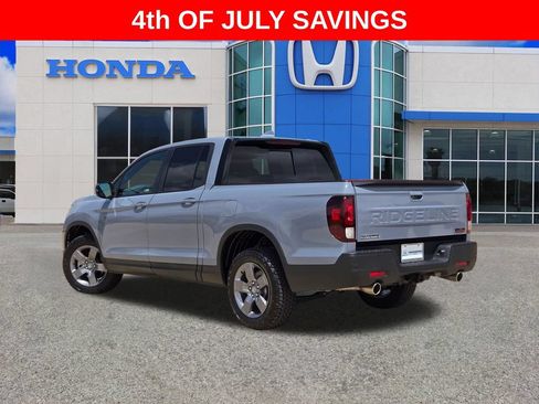 Used 2025 Honda Ridgeline TrailSport image 5