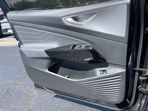 Certified 2023 Volkswagen ID.4 Pro S AWD/4WD image 19
