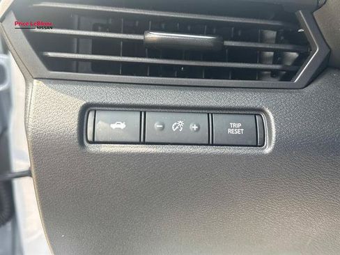 Used 2023 Nissan Altima 2.5 SR w/ SR Premium Package FWD image 20