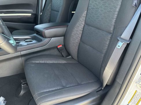 Used 2025 Dodge Durango GT w/ Blacktop Package AWD/4WD image 15