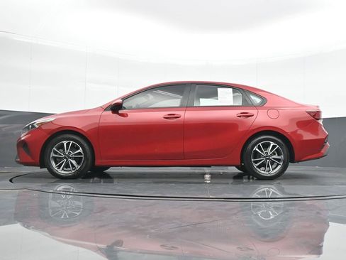 Used 2023 Kia Forte LXS image 18