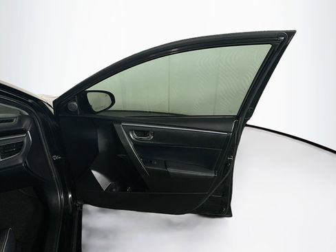 Used 2016 Toyota Corolla S Premium image 30