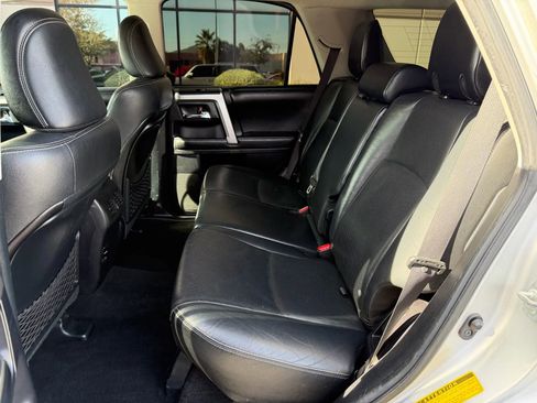 Used 2015 Toyota 4Runner Limited image 17
