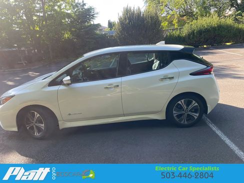 Used 2019 Nissan Leaf SL w/ SL Technology Package FWD image 5