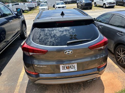 Used 2018 Hyundai Tucson Value FWD image 7