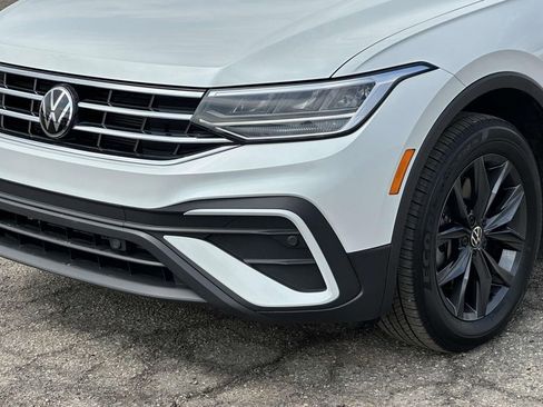 Certified 2023 Volkswagen Tiguan SE w/ Panoramic Sunroof Package image 8