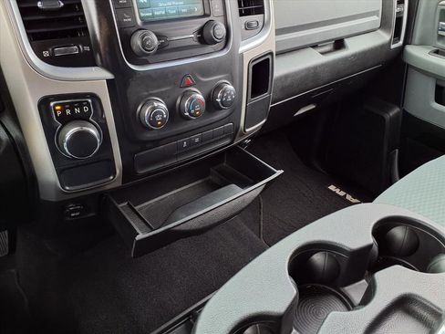 Used 2019 RAM 1500 Classic SLT image 25