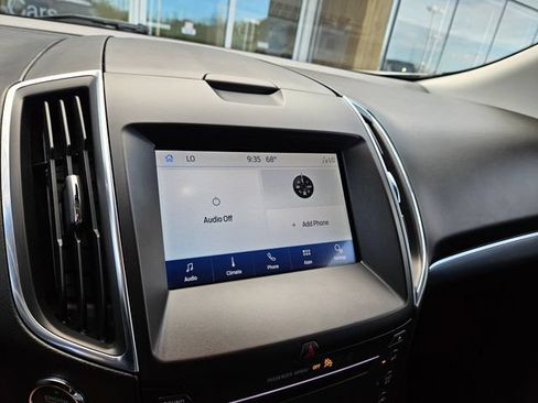 Used 2019 Ford Edge Titanium AWD/4WD image 24
