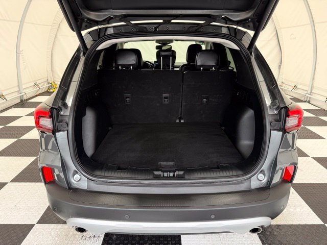 Used 2025 Ford Escape Platinum AWD/4WD image 4