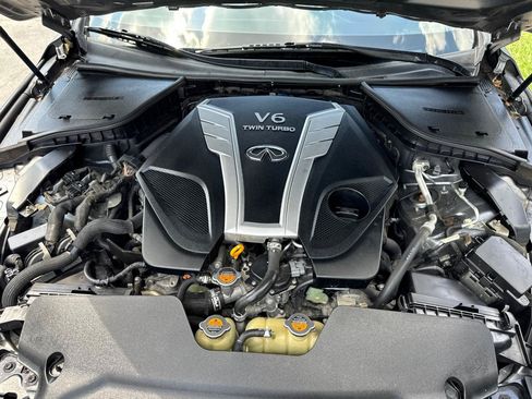 Used 2018 INFINITI Q50 Luxe w/ Essential Package (3.0T Luxe) AWD/4WD image 6