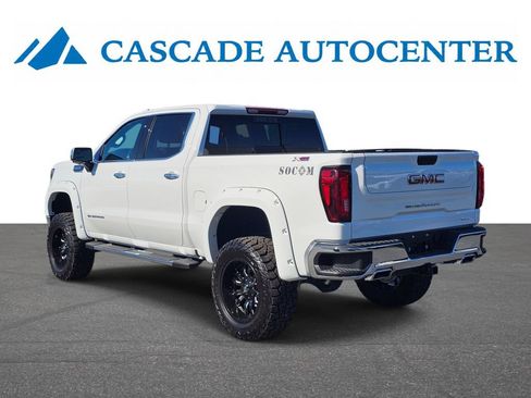 Used 2025 GMC Sierra 1500 SLT AWD/4WD image 5