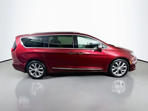 Used 2018 Chrysler Pacifica Limited w/ Tire & Wheel Group image 5