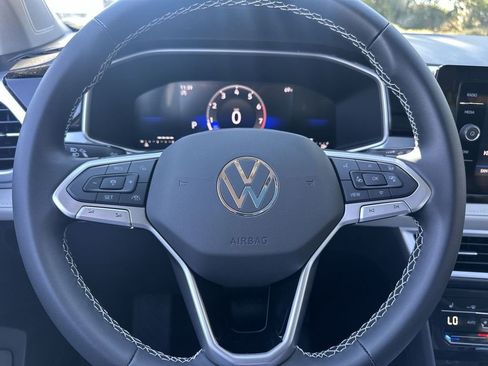 New 2026 Volkswagen Taos SE image 14