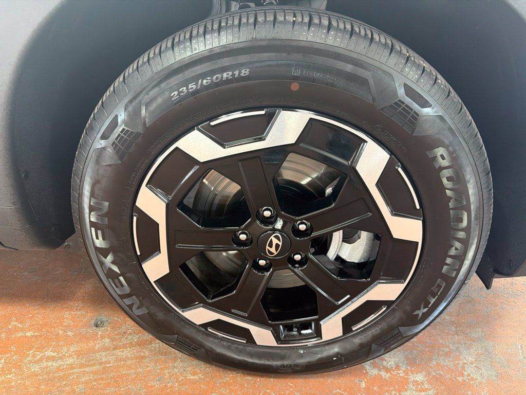 Certified 2026 Hyundai Santa Fe SEL w/ Tow & Go Package FWD image 11