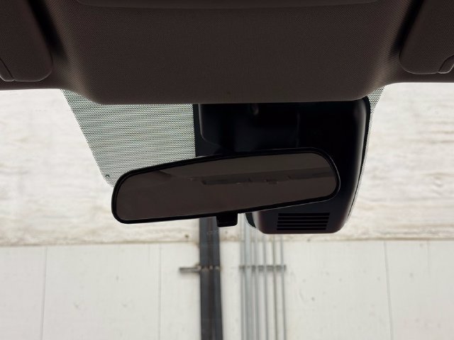 Used 2023 Nissan Titan SV RWD image 23