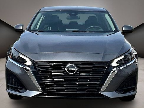 Certified 2023 Nissan Altima 2.5 SV AWD/4WD image 2
