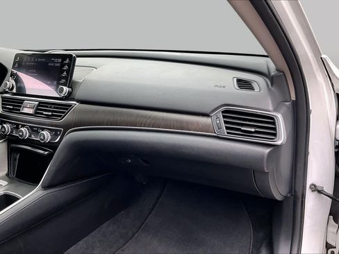 Used 2022 Honda Accord Touring image 19
