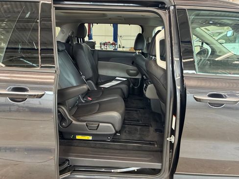 Certified 2026 Kia Carnival SX FWD image 18