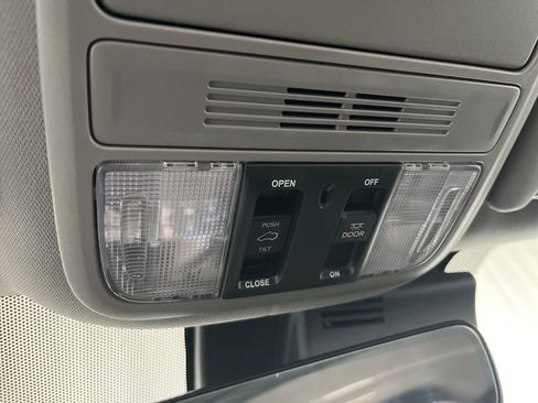 Used 2022 Honda Pilot EX-L image 18