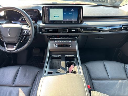 New 2025 Lincoln Aviator Reserve w/ Illumination Package image 31