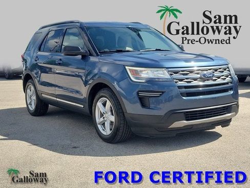 Certified 2018 Ford Explorer XLT FWD image 1