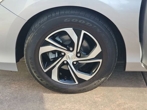 Used 2016 Honda Accord LX image 34