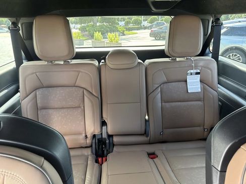 New 2025 Lincoln Navigator L Black Label image 24