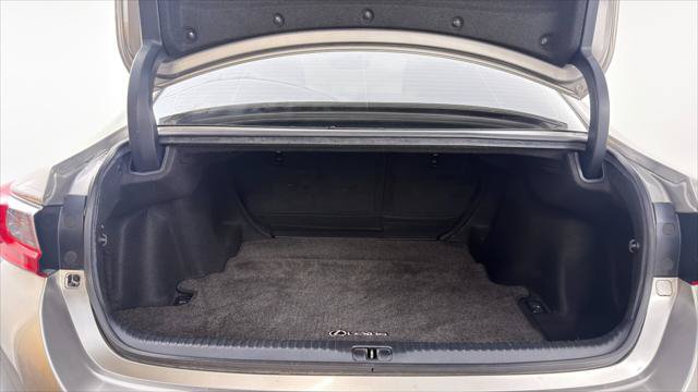 Used 2015 Lexus RC 350 w/ Luxury Package RWD image 14