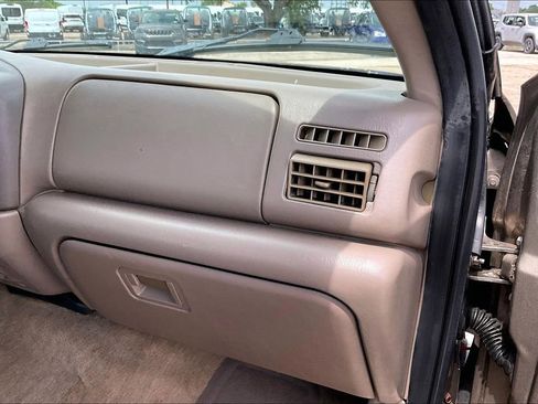 Used 2003 Ford F250 XL RWD image 20