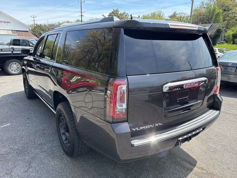 Used 2018 GMC Yukon XL Denali w/ Open Road Package image 13