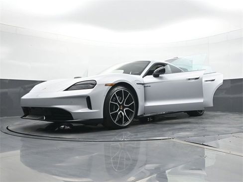 New 2026 Porsche Taycan image 32