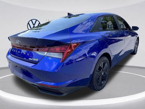 Used 2023 Hyundai Elantra Blue FWD image 5