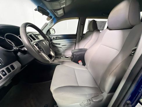 Used 2014 Toyota Tacoma PreRunner w/ TRD Sport Package image 14