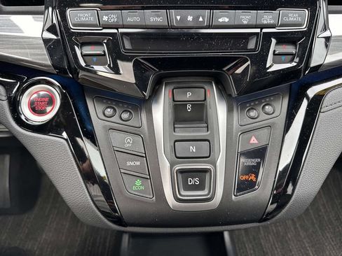 Used 2023 Honda Odyssey Elite image 25