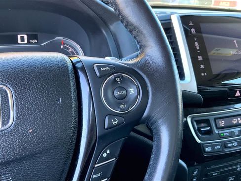 Used 2017 Honda Pilot Elite image 25