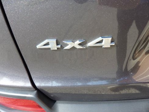 Used 2021 Jeep Cherokee Limited AWD/4WD image 11