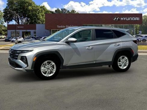 New 2026 Hyundai Tucson SE image 2