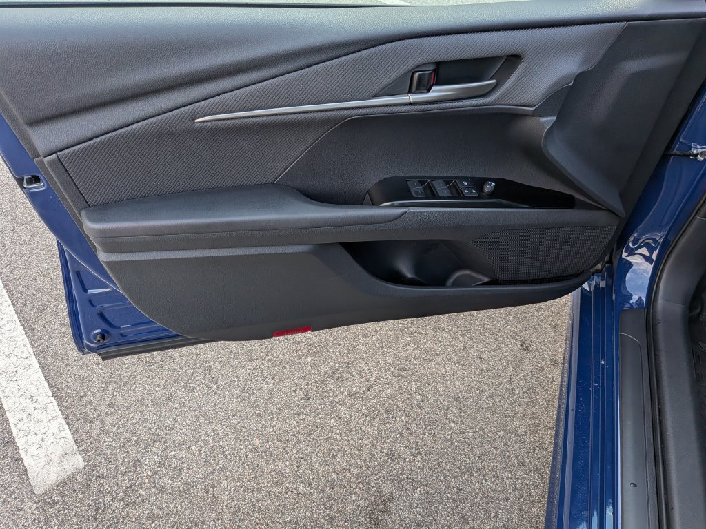 Used 2026 Toyota Camry SE FWD image 9