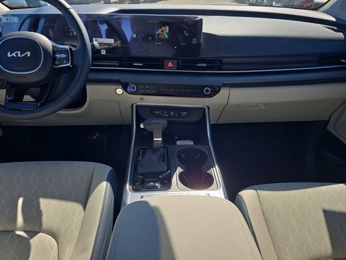 New 2026 Kia Carnival EX FWD image 15