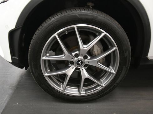 Used 2022 Mercedes-Benz GLC 300 4MATIC image 34