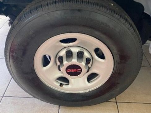 Used 2023 GMC Savana 2500 w/ Driver Convenience Package image 27